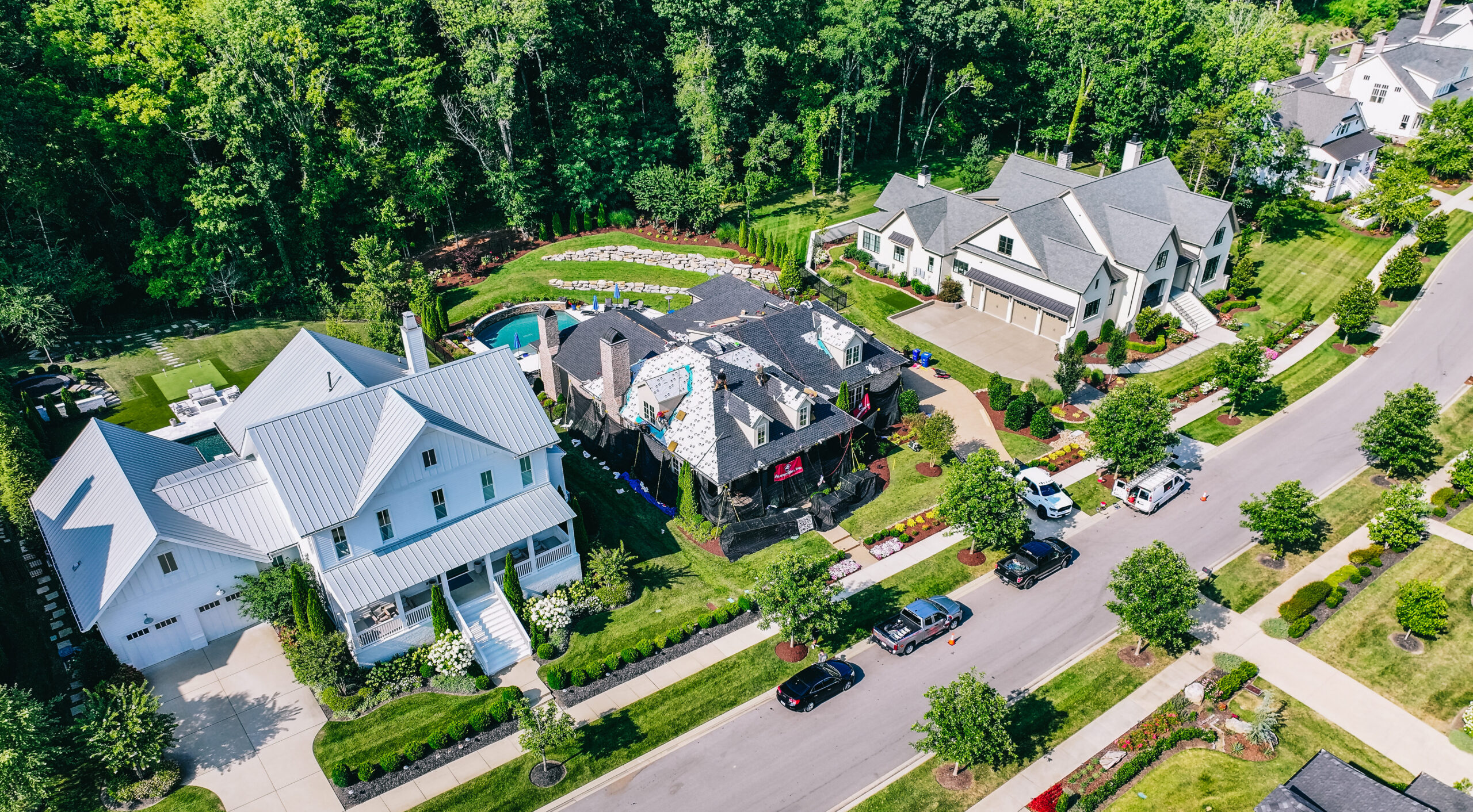 Why Us For Your Roof? background image